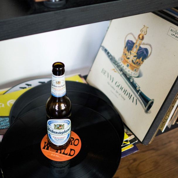 Weihenstephaner Non-Alcoholic Malt Beverage - 12 Oz - 6-PK - Glass