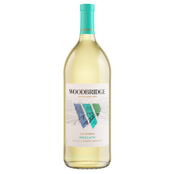 Mondavi Woodbridge Moscato - 1.5 L - 1.5L - Glass Mondavi Woodbridge Moscato - 1.5 L - 1.5L - Glass