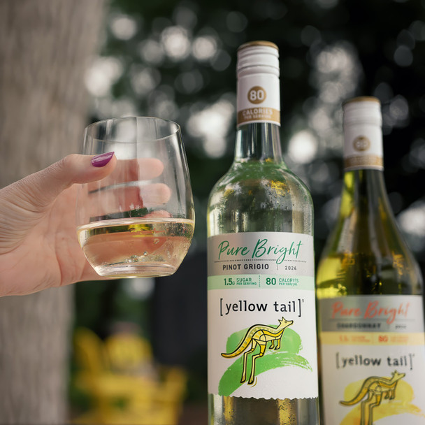 Yellow Tail Pure Bright Chardonnay - 1.5 L - 1.5L - Glass