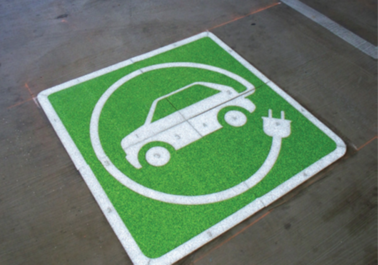 48" Square Sideview of Car w/Plug and 2" White Border on Pavement