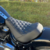 Hogworks Solo Seat for Wide Bobber Rear Fender | Harley® Fat Boy / Breakout '18-'25 (diamond / Black)