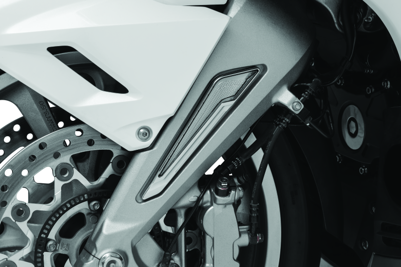 Kuryakyn #3252 - Omni L.E.D. Fork Inserts 18-20 GL1800 Chrome