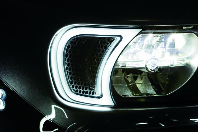 Kuryakyn #2947 - Tracer Headlight Vent Accents Road Glide