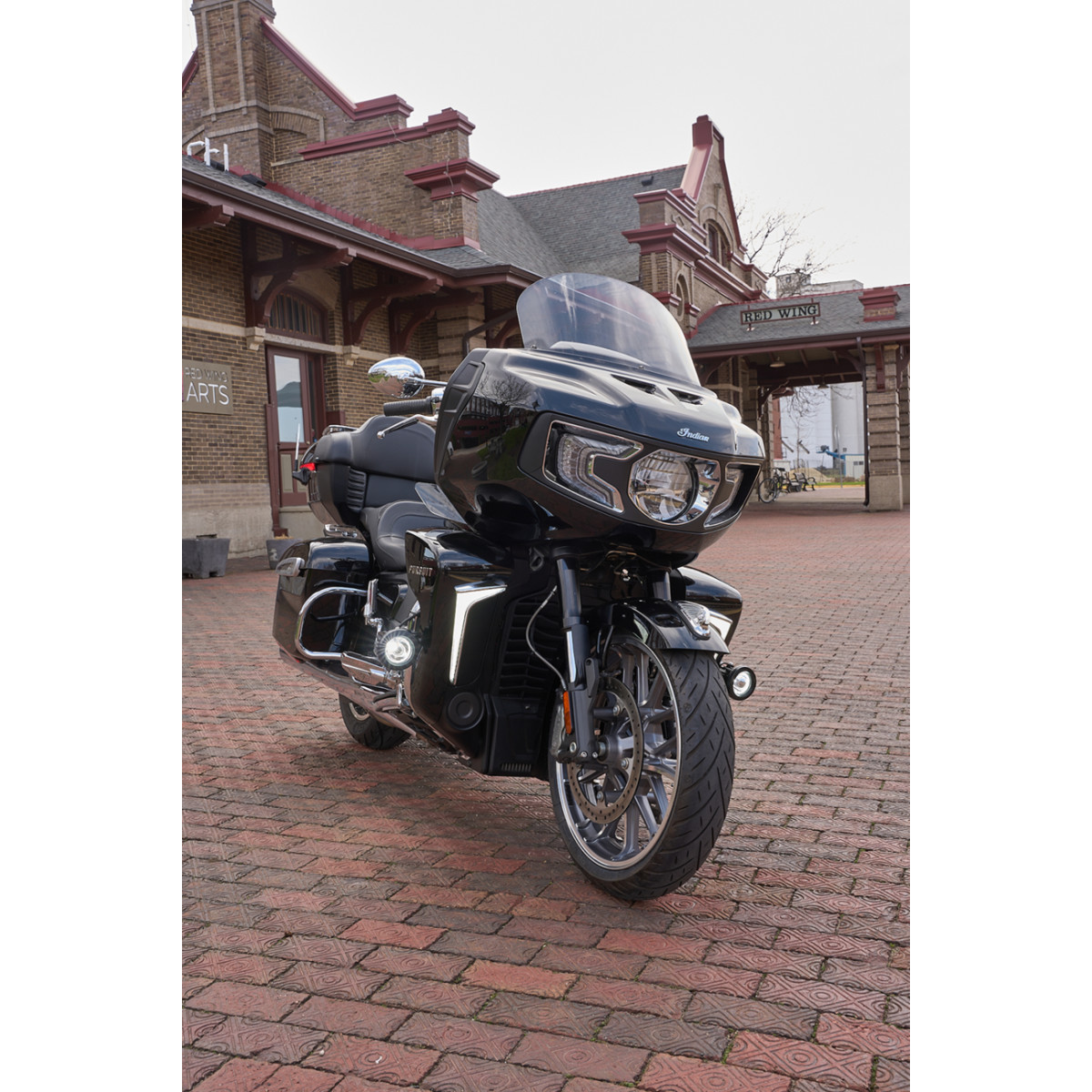 Ciro #46801 - Lights - Lower Fairing - Black - Indian