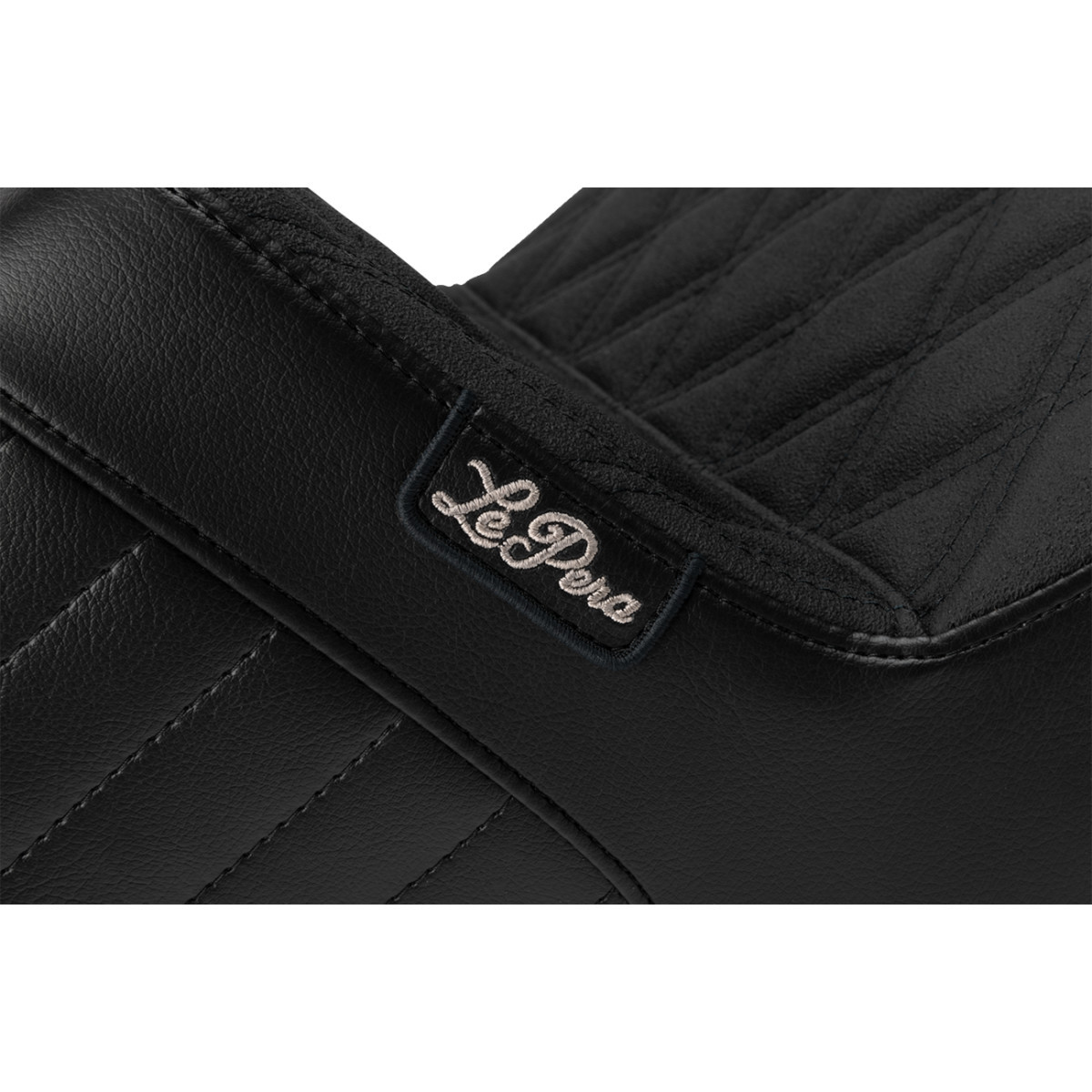 LE Pera #LV-597DDGP - Kickflip Seat - Double Diamond Stitch w/ Gripp Tape - FLH/FLT '23-'25