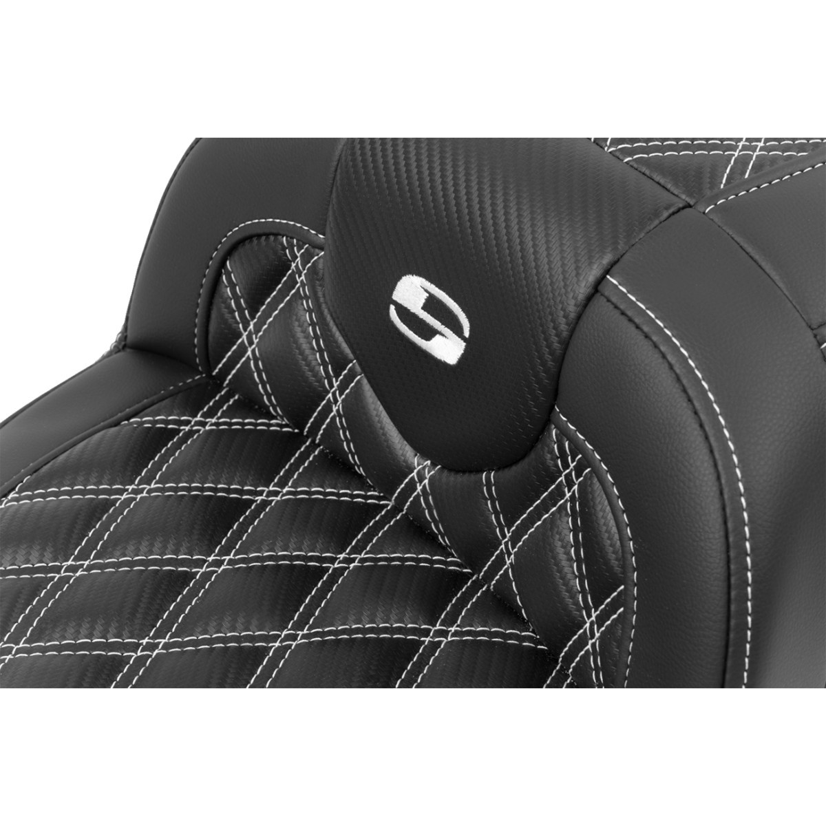 Saddlemen #823-07-20606 - RoadSofa™ Seat - without Backrest - Carbon Fiber - Lattice Stitch - White Stitch - FLTR/FLHX '23-'24