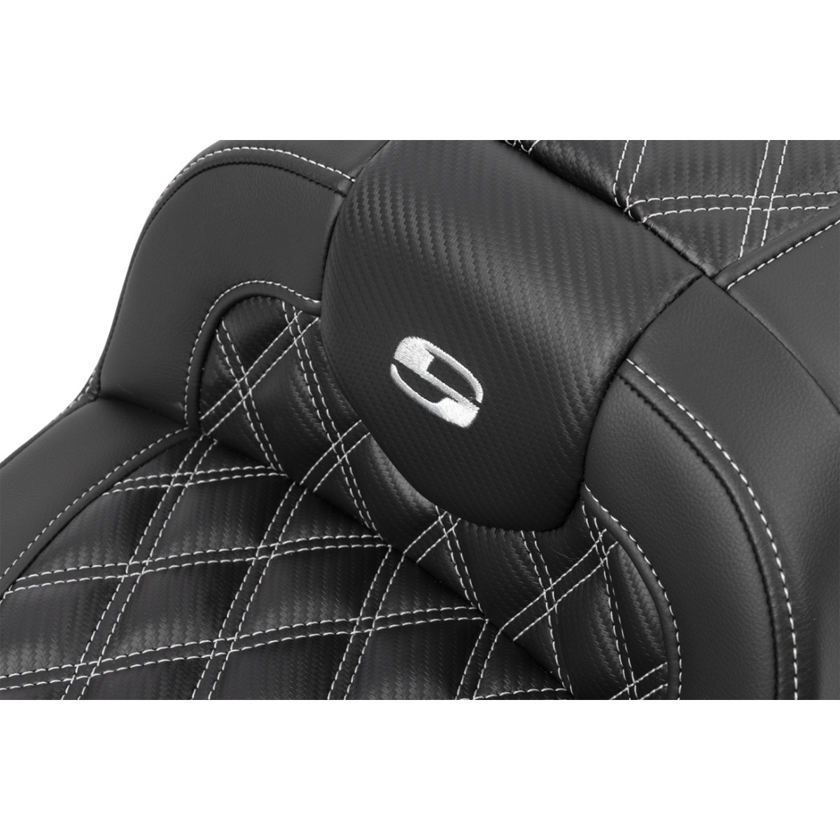Saddlemen #823-07-206B5 - RoadSofa™ Seat - with Backrest - Carbon Fiber - Lattice Stitch - Silver Stitch - FLTR/FLHX '23-'24