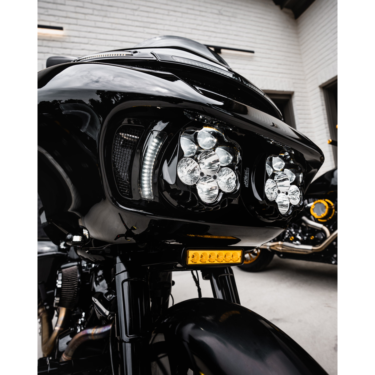 Custom Dynamics #RG-LB-Y-KIT - LED Light Bar - Yellow Lens - Road FLTR