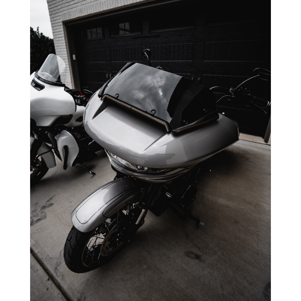 Custom Dynamics #CD-RG23-SWT-B - Windshield Trim - LED - Turn Signal - Black - Smoke Lens
