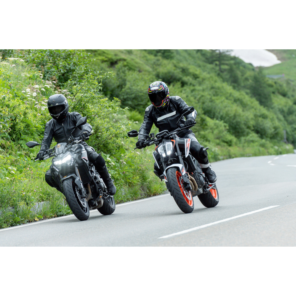 Continental #02445940000 - Tire - ContiRoad - Rear - 190/55ZR17 - (75W)