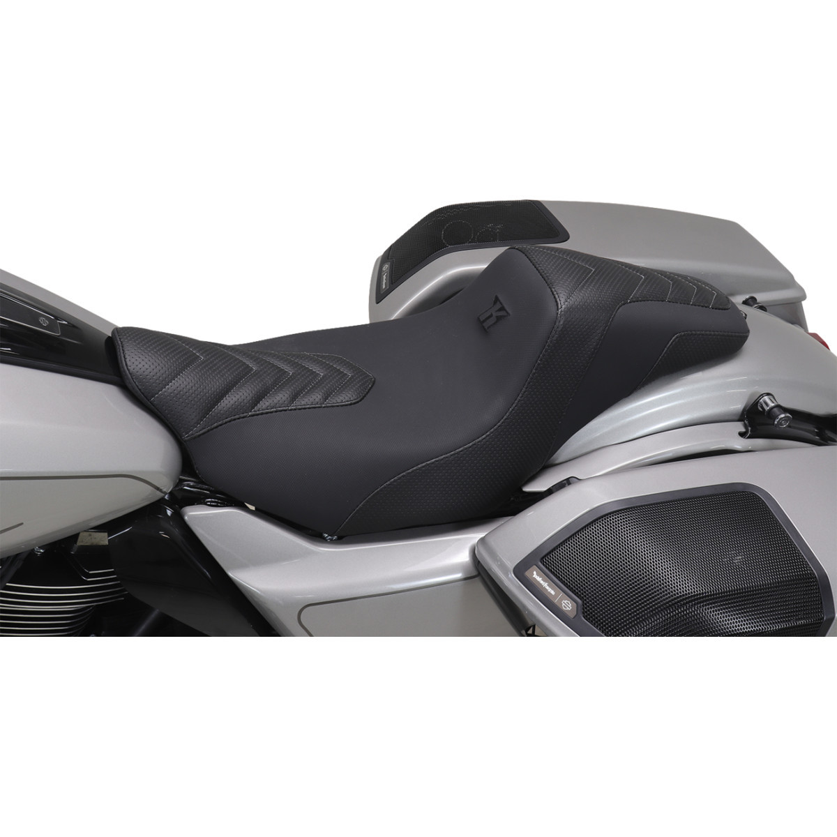 Mustang #76324GM - Signature Series Squareback™ Seat - Gripper Vinyl - Chevron - Gunmetal Stitch - FLH/FLT '23-'25