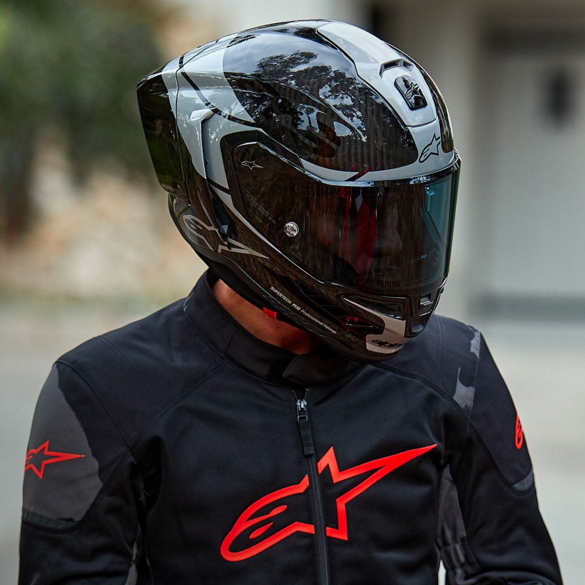 Alpinestars #8200324-1368-M - Supertech R10 Helmet - Element - Carbon/Silver/Black - Medium