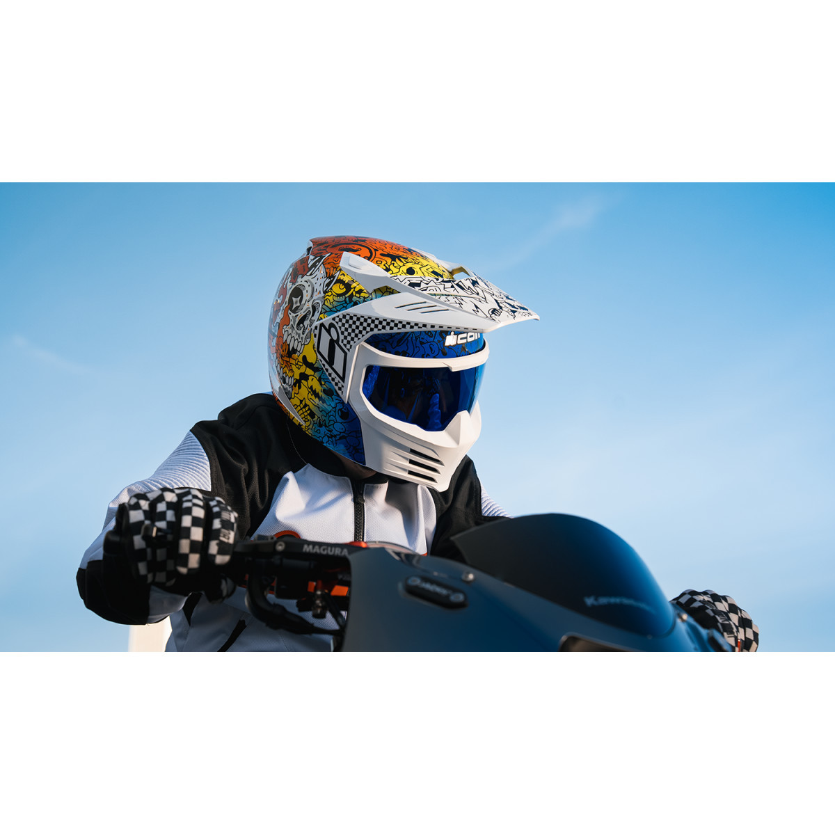 Icon - Elsinore™ Helmet - Doodle 3 - White - Large