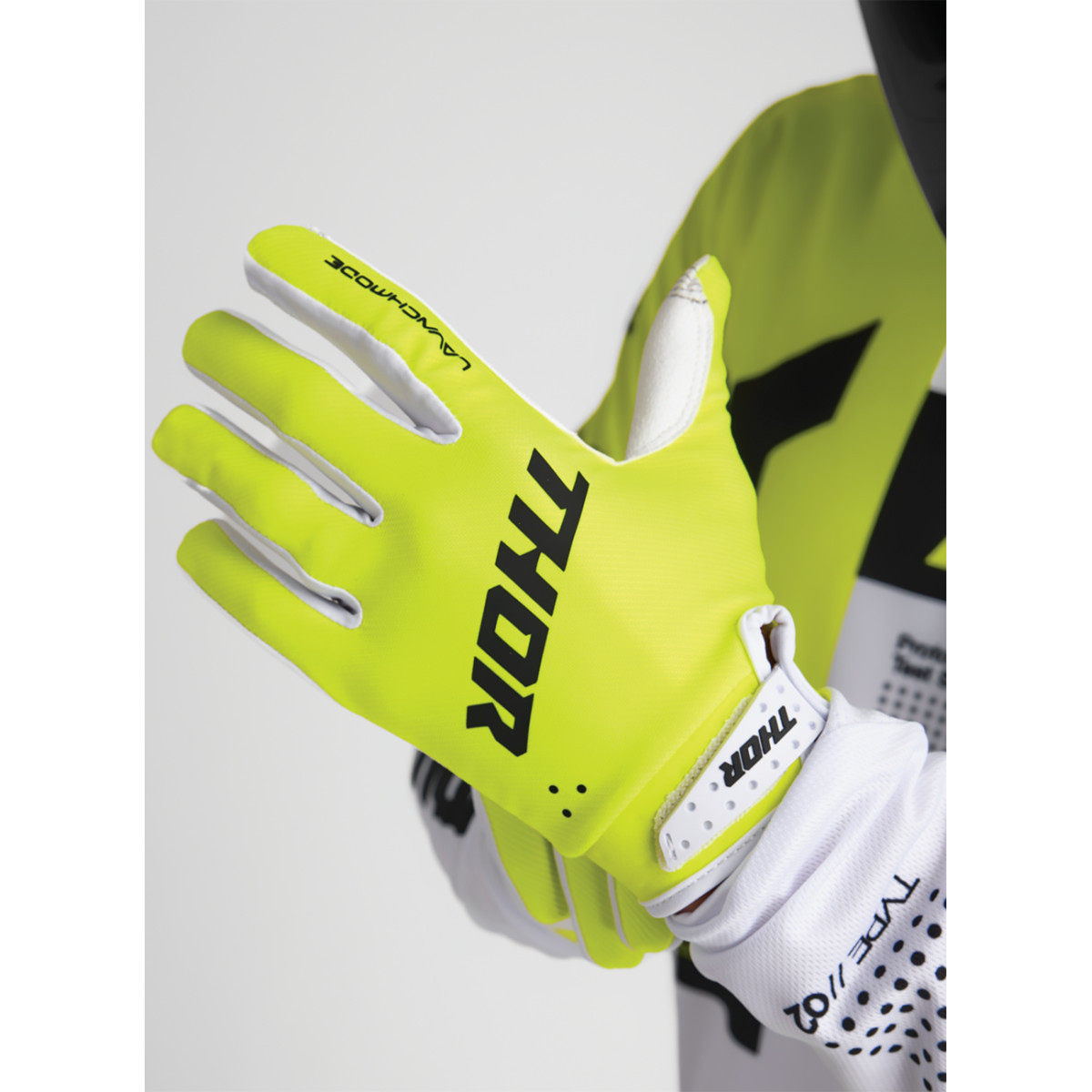 Thor - Launchmode Gloves - Acid - Medium
