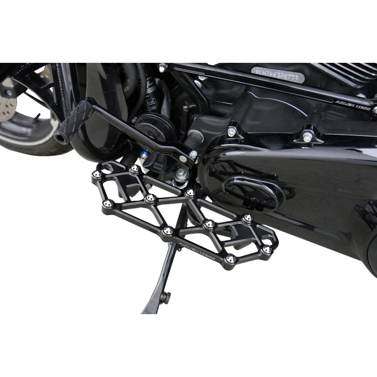 Arlen Ness #410-053 - Diamond Floorboards - Driver - Black