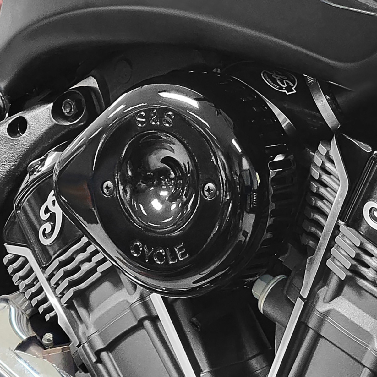 S&S Cycle #170-0777 - Stealth Air Cleaner Kit with Cover - Black - Indian