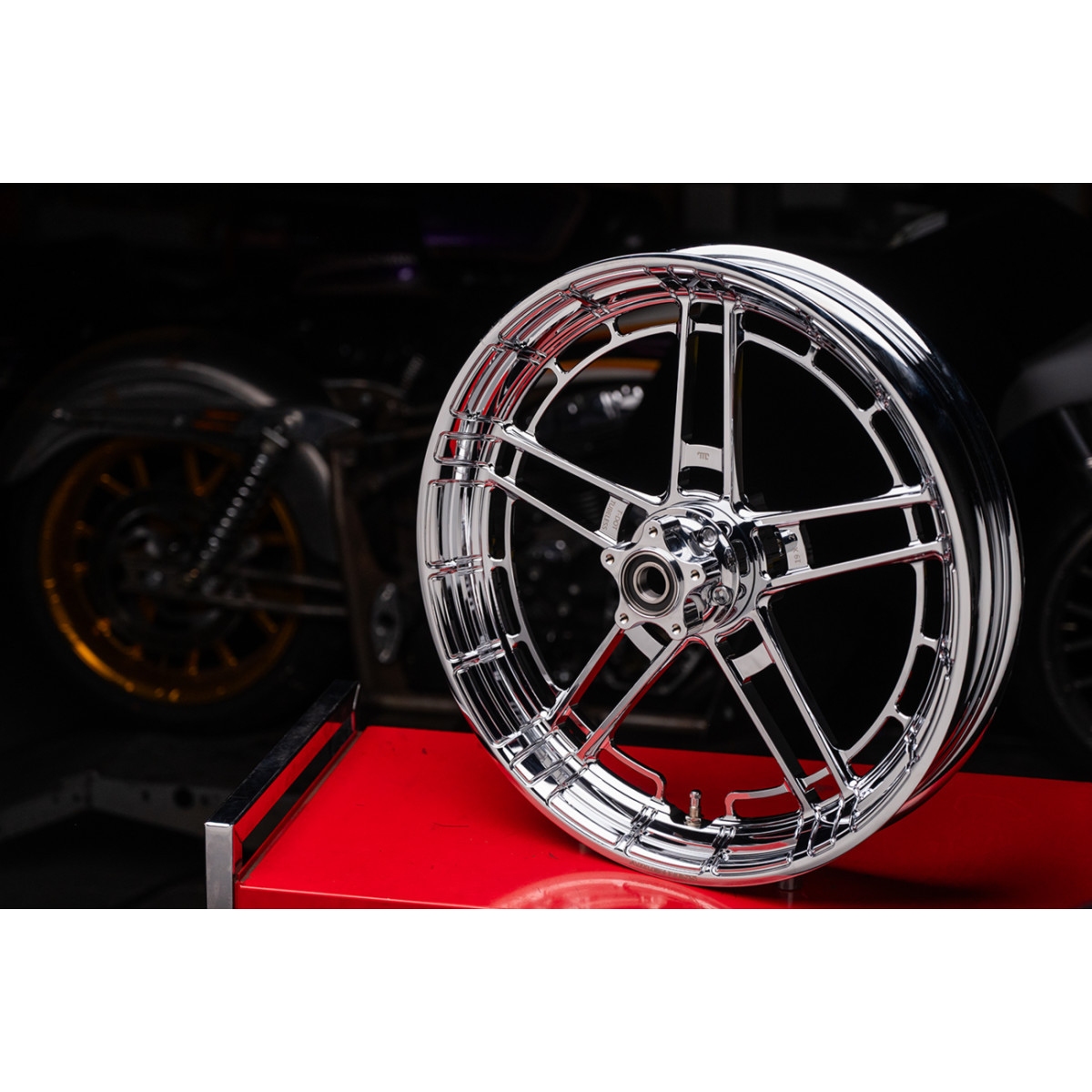Arlen Ness #330-044 - Rim - Flatline - Front - Chrome - 21x3.5