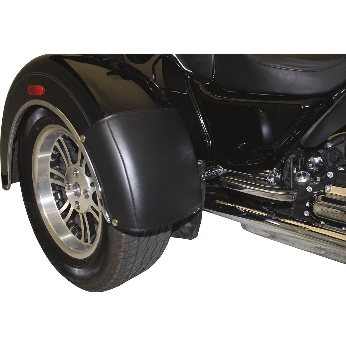 Motor Trike #MTBY-0170 - Rear Fender Bra - Tri-Glide