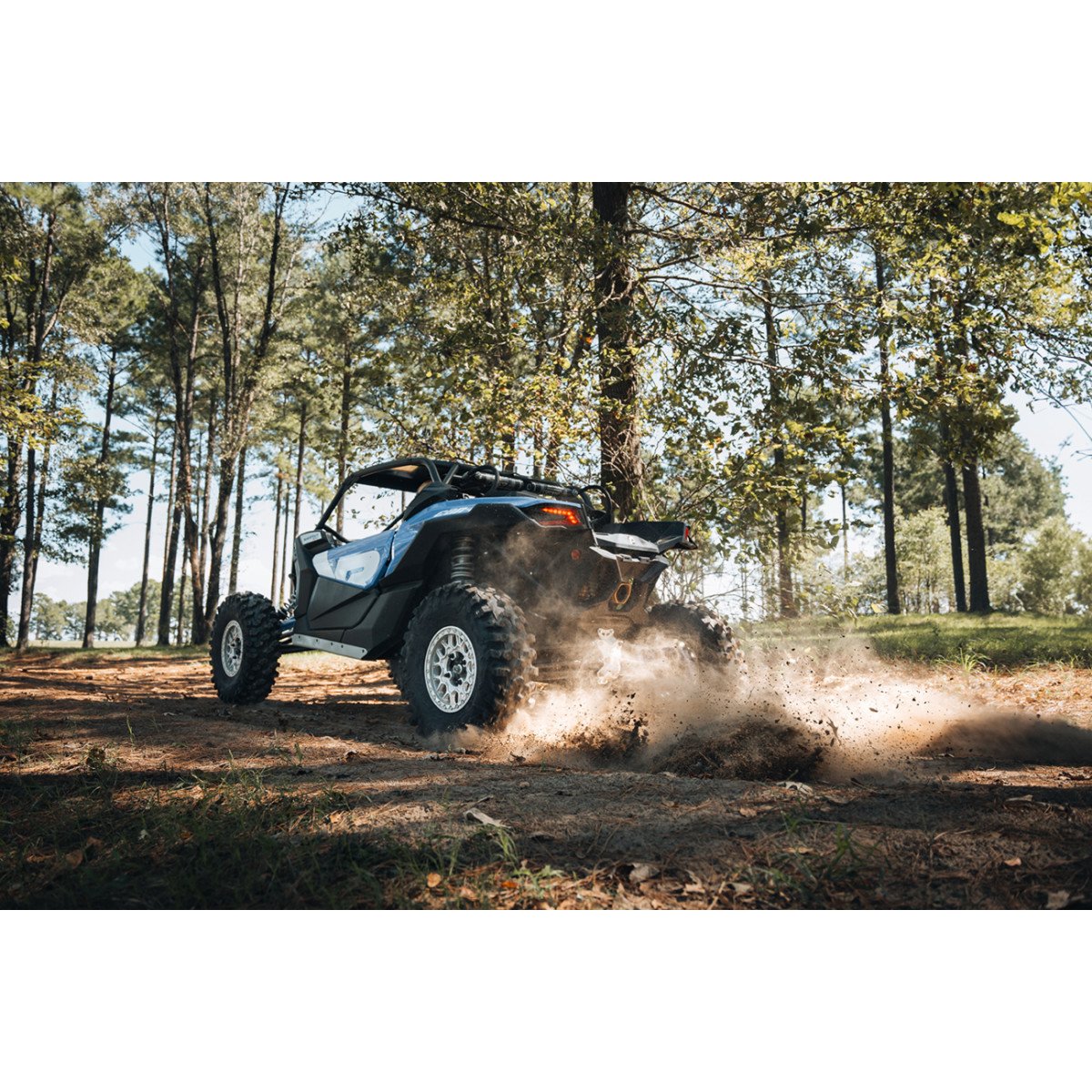 Maxxis #TM00436000 - Tire - Carnivore RT - Front/Rear - 32x10R15 - 8 Ply