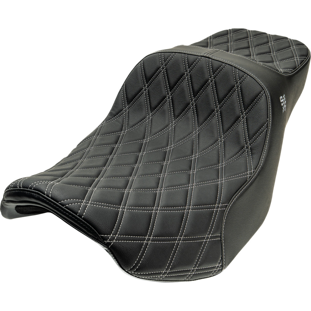 Slyfox #4723D - Chariot Seat - Silver Double Diamond Stitch - Silver Logo - FLH/FLT '09-'23.5