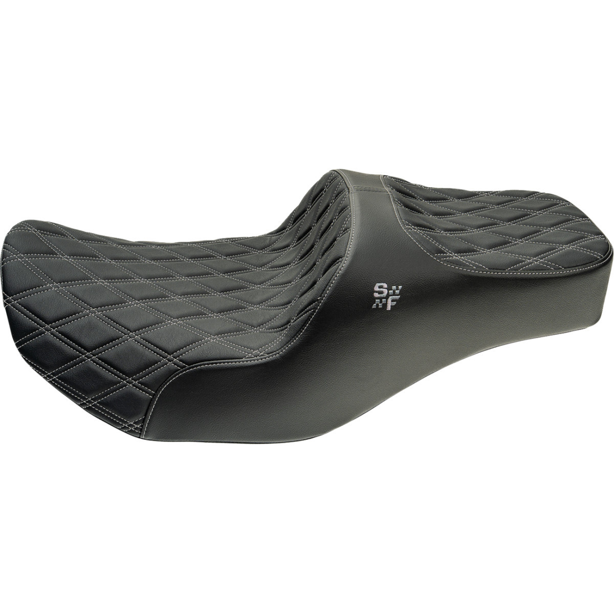 Slyfox #4723D - Chariot Seat - Silver Double Diamond Stitch - Silver Logo - FLH/FLT '09-'23.5