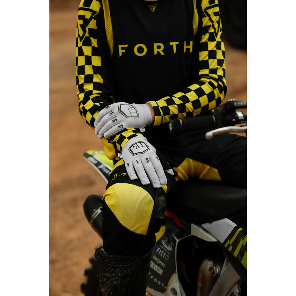Fist Handwear #F-GS-00916-M - Strapped Stocker Gloves - Panda - Medium