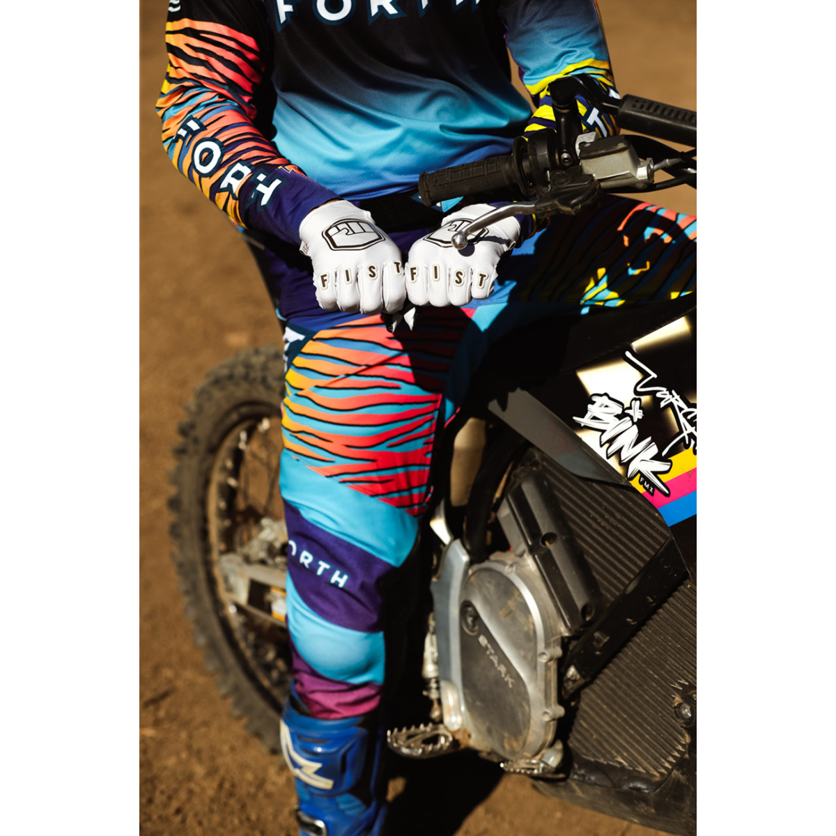 Fist Handwear #F-GS-00916-L - Strapped Stocker Gloves - Panda - Large