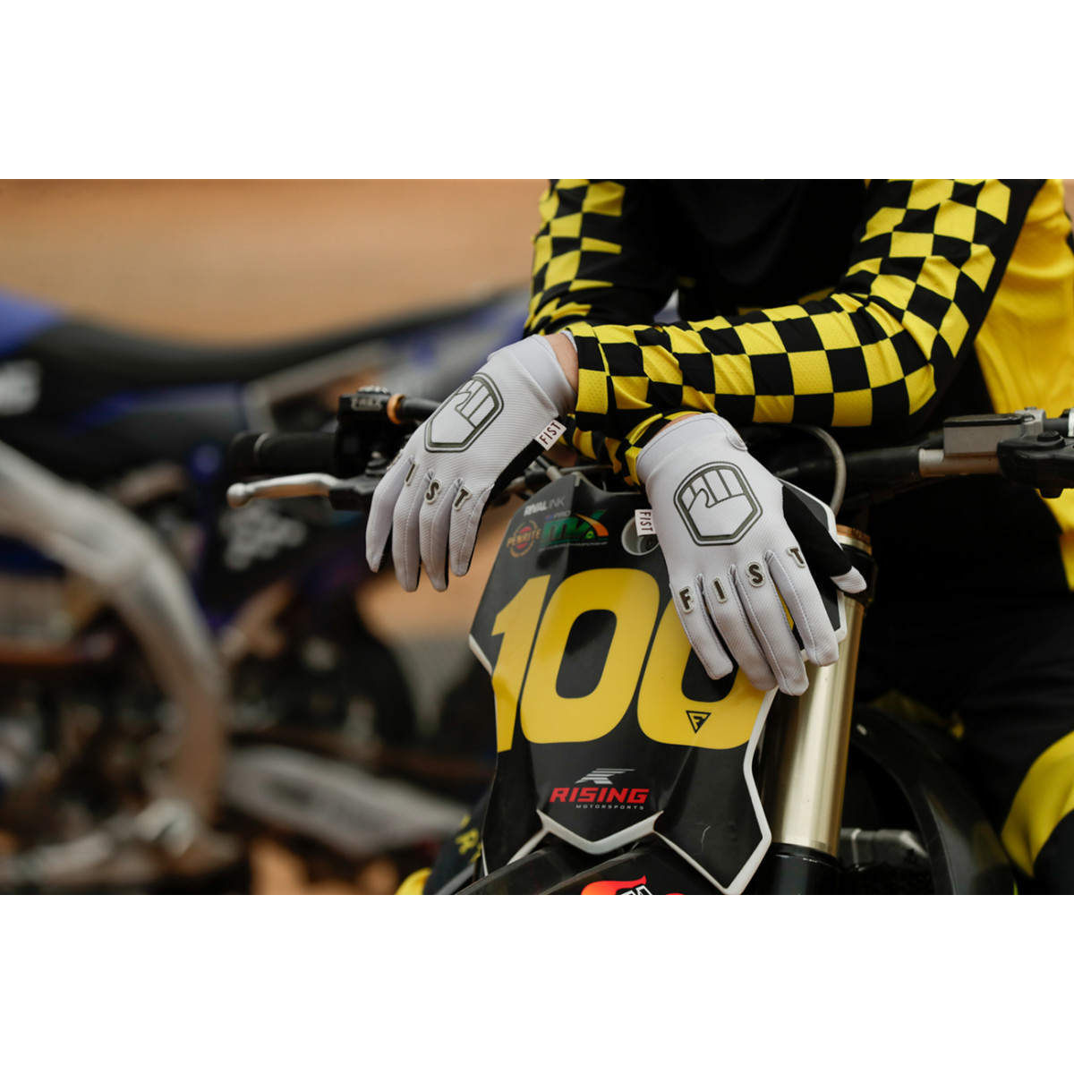 Fist Handwear #F-GS-00916-XL - Strapped Stocker Gloves - Panda - XL