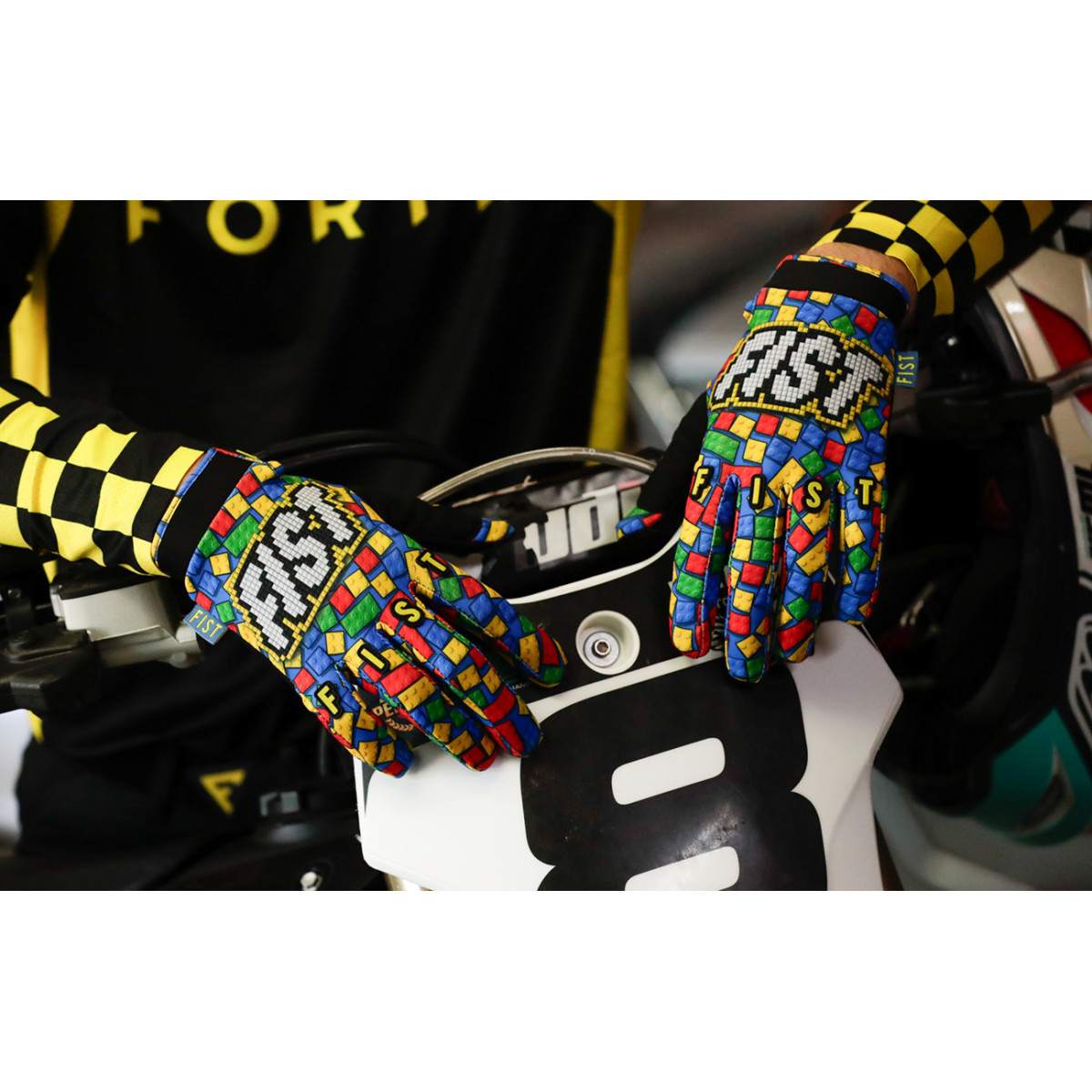 Fist Handwear #F-GS-01516-2XL - Strapped Build Gloves - 2XL