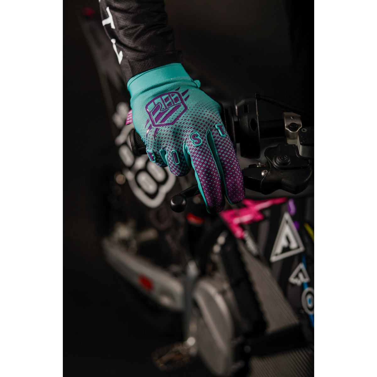 Fist Handwear #F-GB-01525-S - Breezer Gloves - Violet Halftone - Small