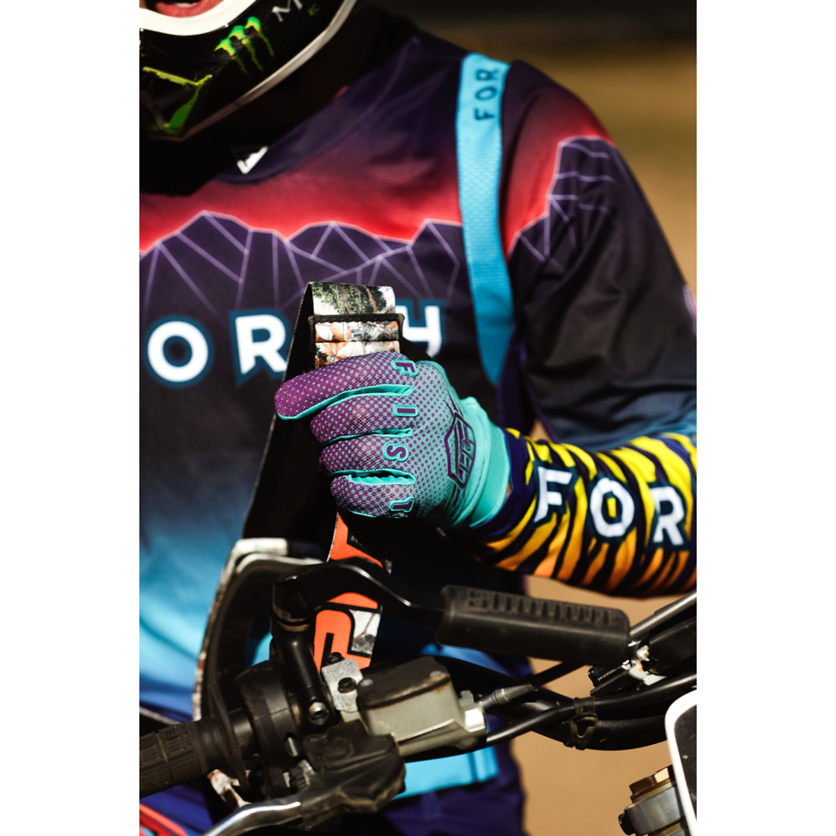 Fist Handwear #F-GB-01525-XL - Breezer Gloves - Violet Halftone - XL