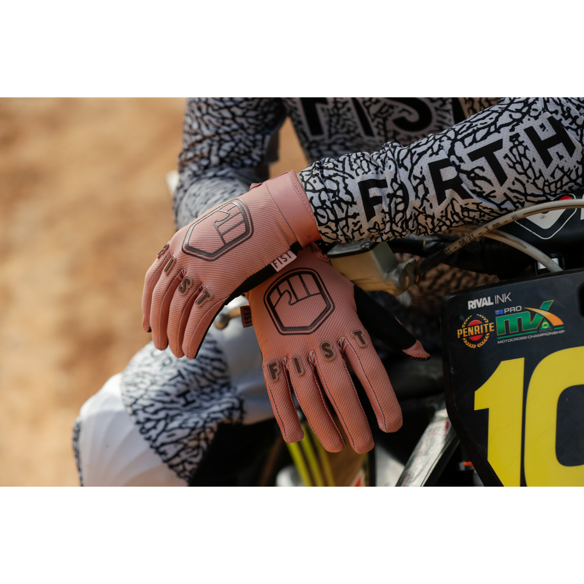 Fist Handwear #F-GS-01527-M - Strapped Earth Stocker Gloves - Tan - Medium