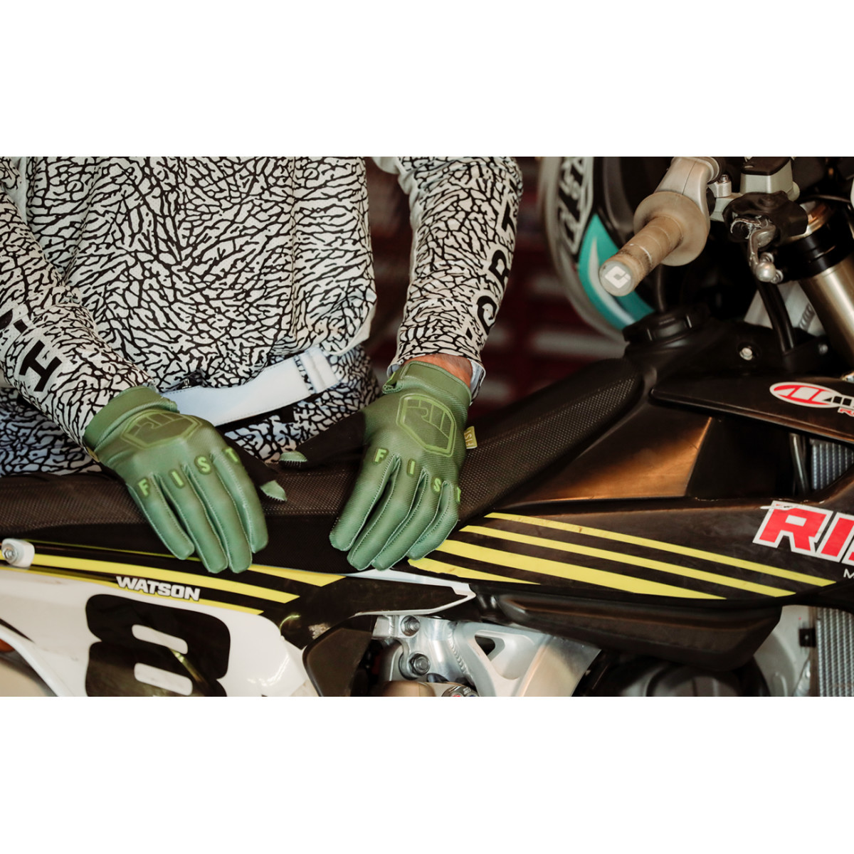 Fist Handwear #F-GS-01529-M - Strapped Earth Stocker Gloves - Olive - Medium