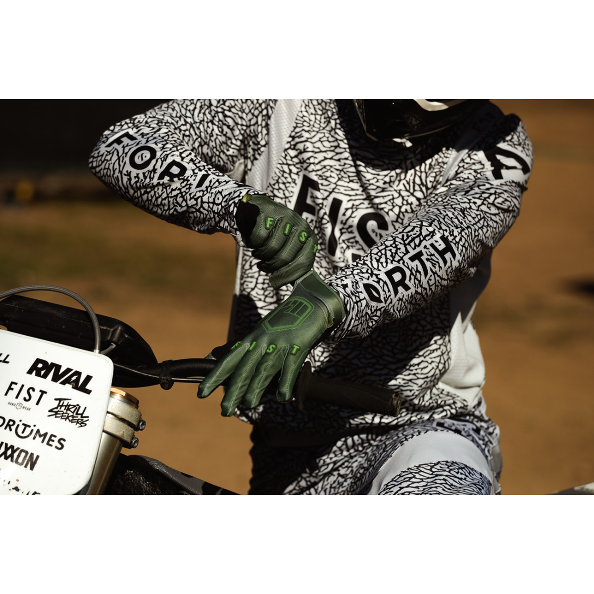 Fist Handwear #F-GS-01529-M - Strapped Earth Stocker Gloves - Olive - Medium