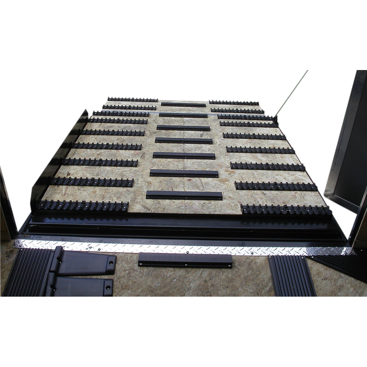 Caliber #13351 - Door Trailer Grip Set