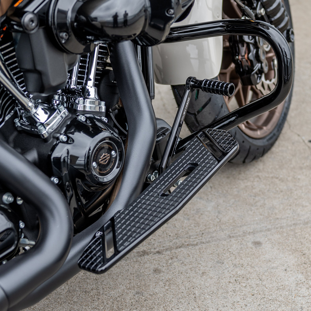 Arlen Ness #I-410-020 - SpeedLiner Floorboards for Indian, Black