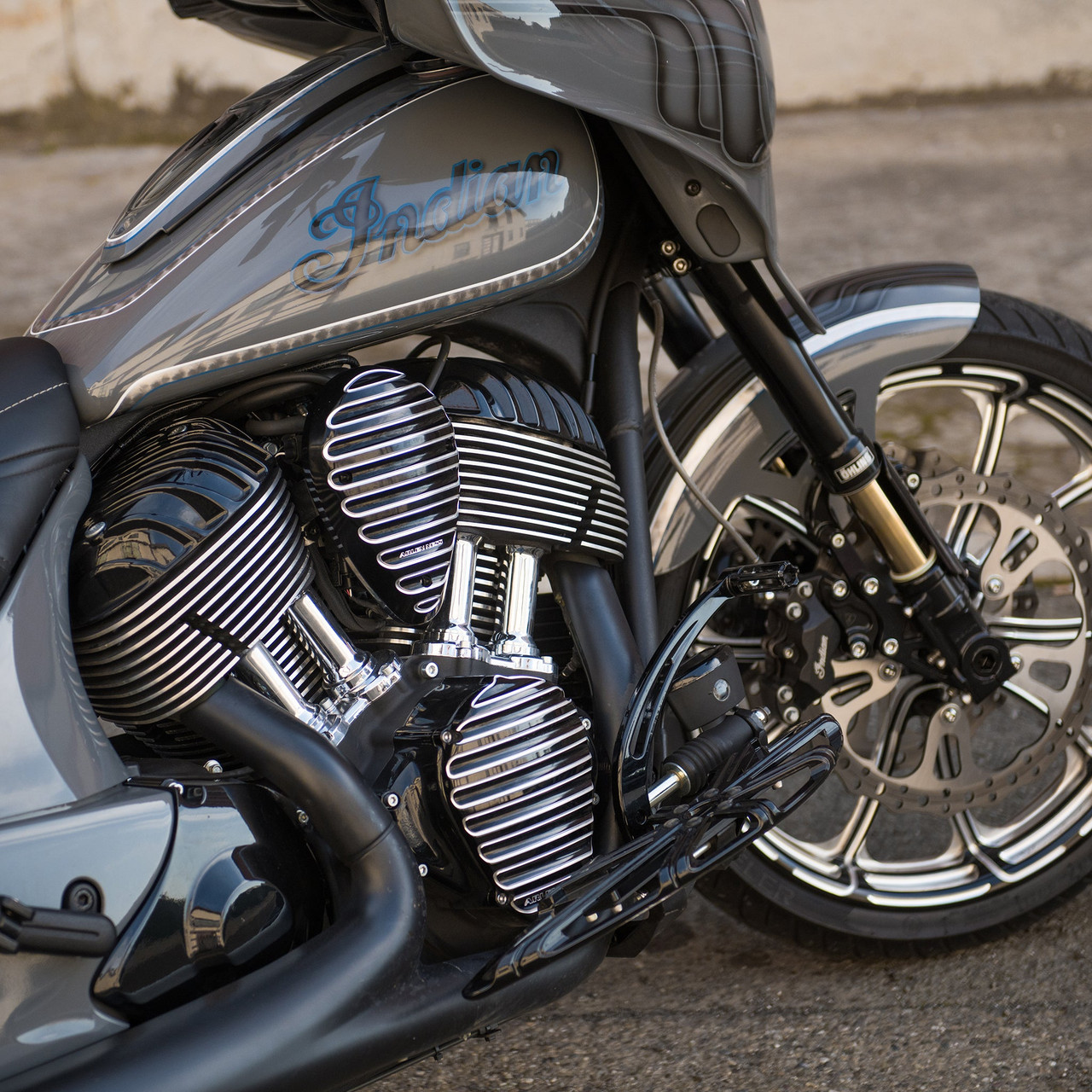 Arlen Ness #I-1238 - Finned Horn Cover for Thunderstroke® Engines, Black