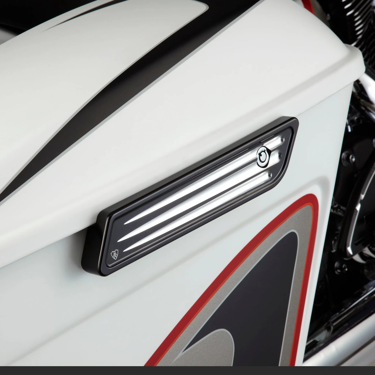 Arlen Ness #03-546 - Deep Cut® Saddlebag Latch Covers, Black 14-2023 FLT
