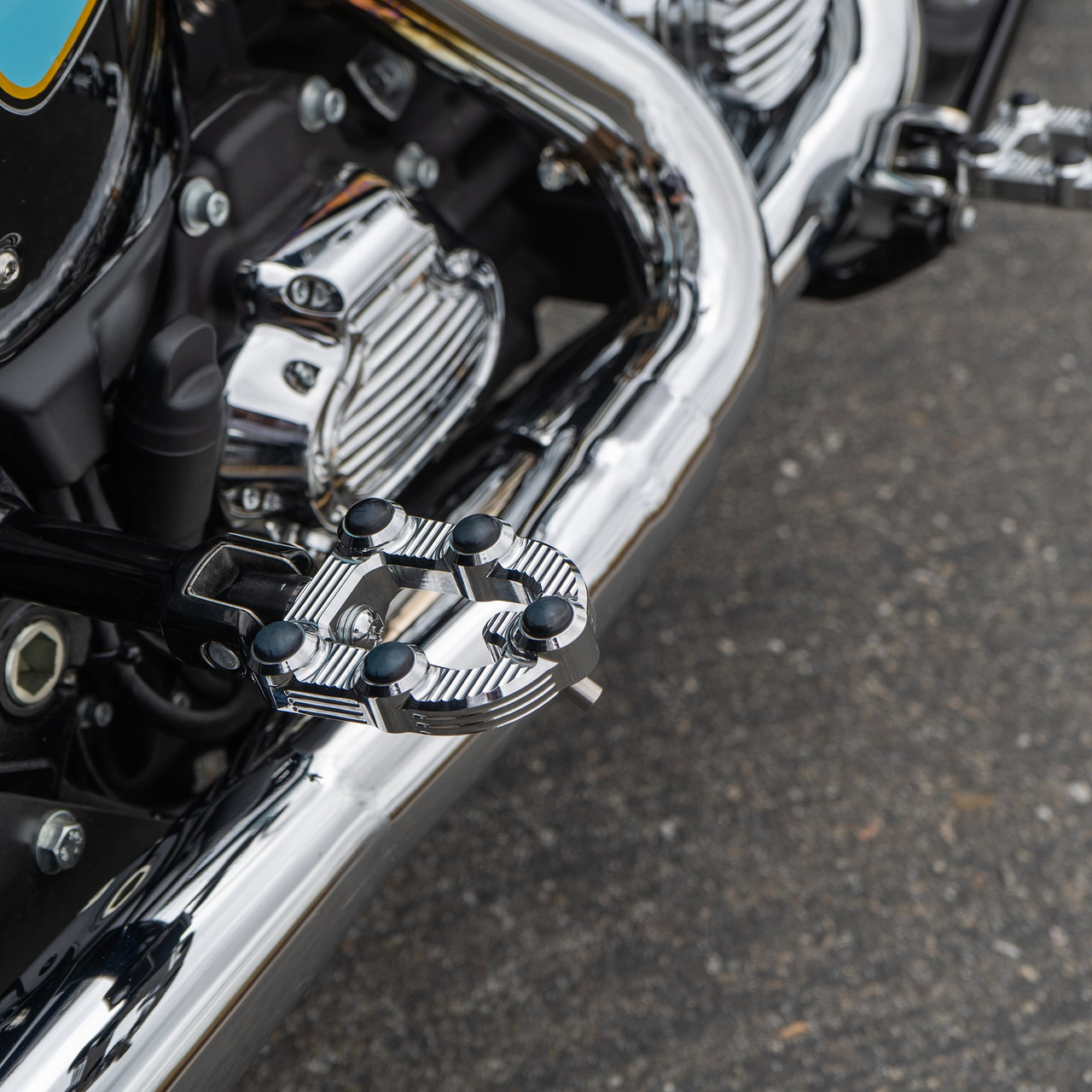 Arlen Ness #400-001 - Ness-MX Footpegs, Chrome - Standard Male Mount