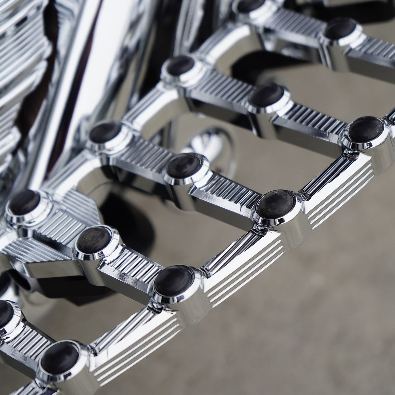 Arlen Ness #410-008 - Ness-MX Floorboards, Chrome - 18-up FL Softail