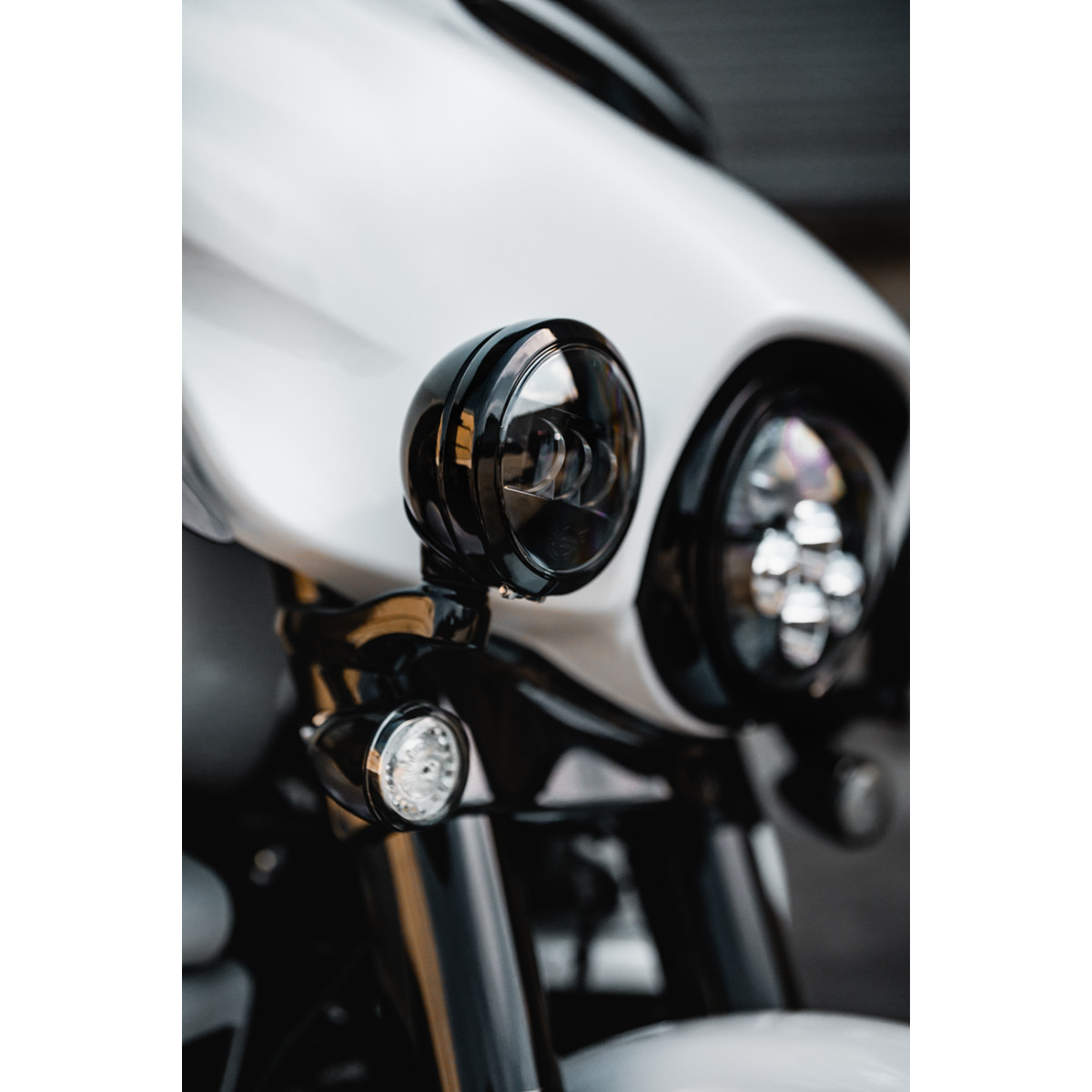 Custom Dynamics #CD-45-B - 4.5" Passing Lamp - with Halo - Black