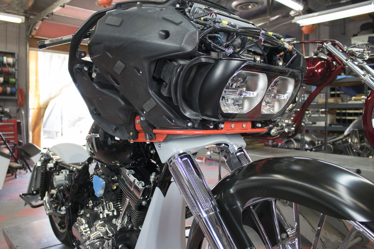 Baggernation #FSB-15L-STL-B - Fairing Support BAR Black `15-up Fltr