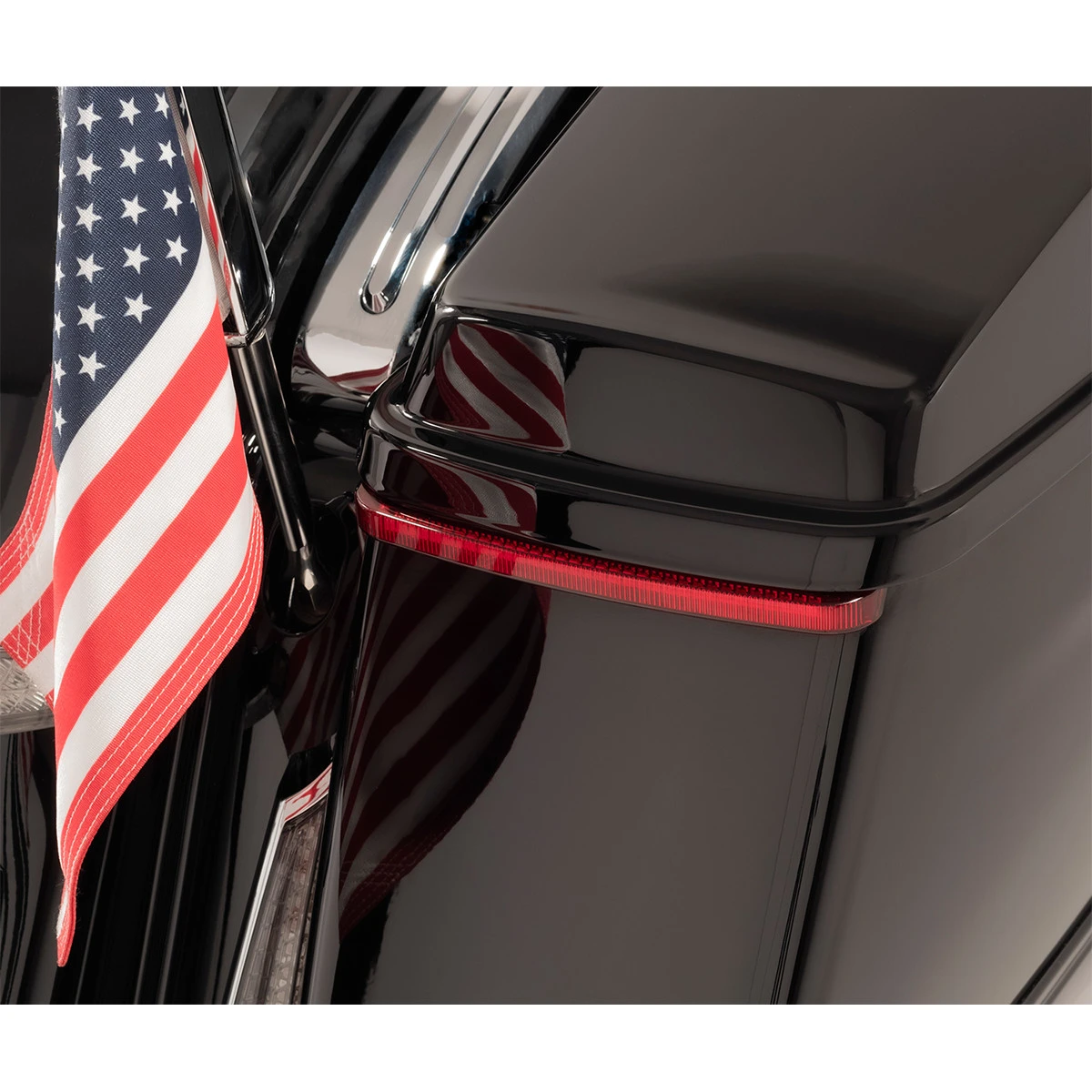 Ciro #40062 - Bag Blades® - Red Turn Signals - Red Lens