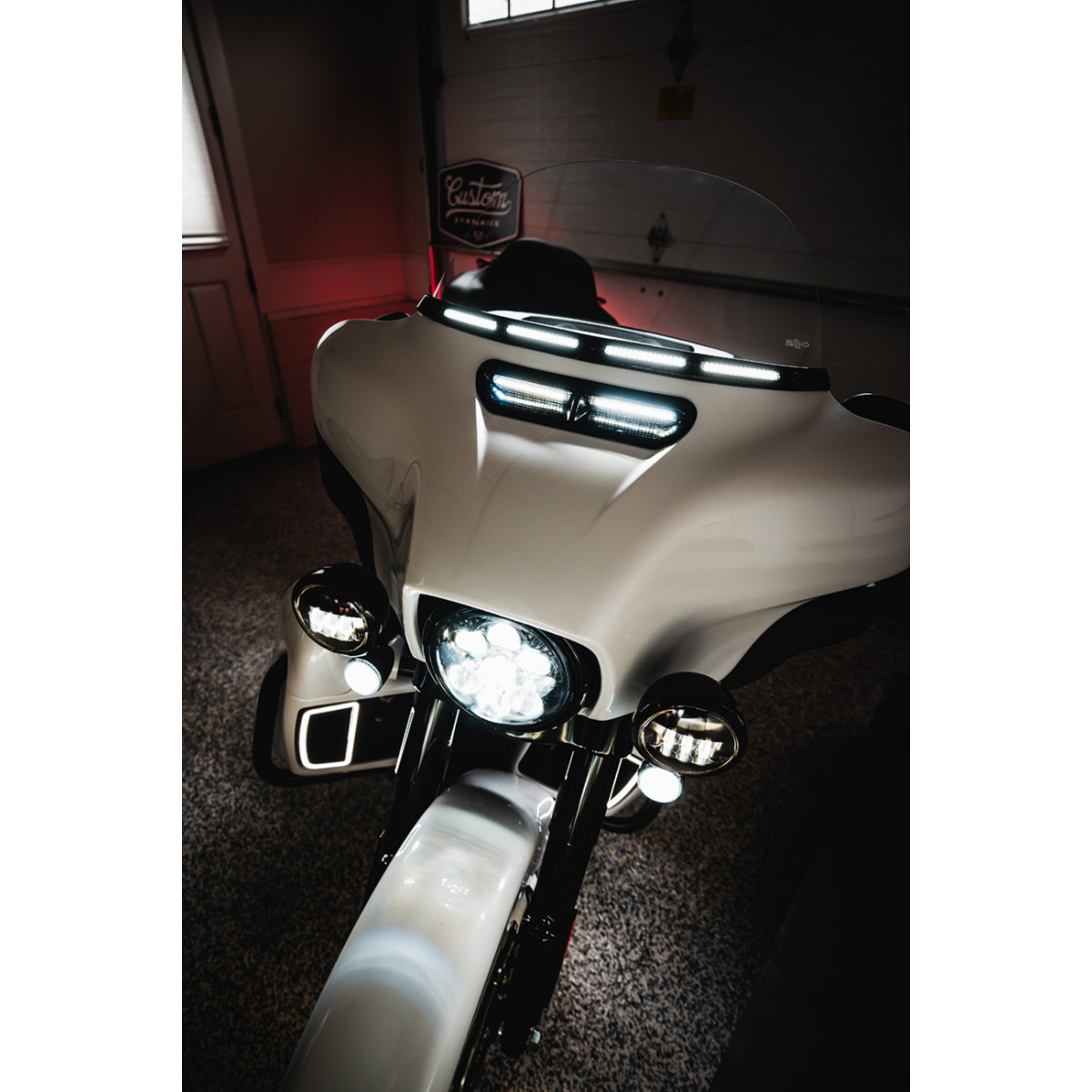 Custom Dynamics #CD-WT2-SEQ-14-B - Windshield Trim - Sequential Turn Signals - Black