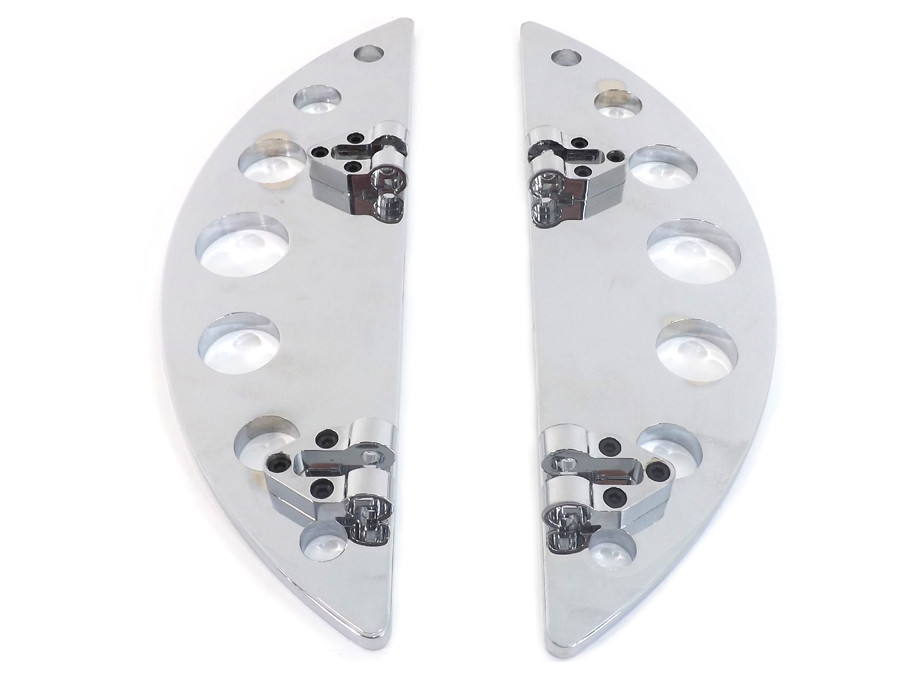 Wyatt Gatling #8413 - Driver Chrome Half Moon Footboard Set