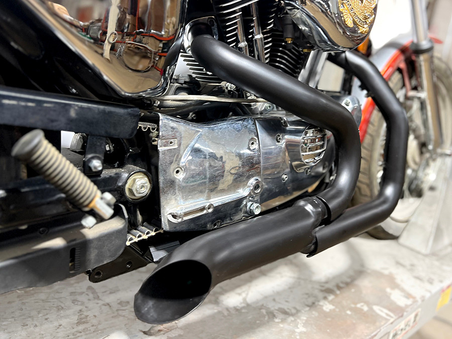 V-Twin - Wyatt Gatling 2 into 1 Exhaust Header Set Black