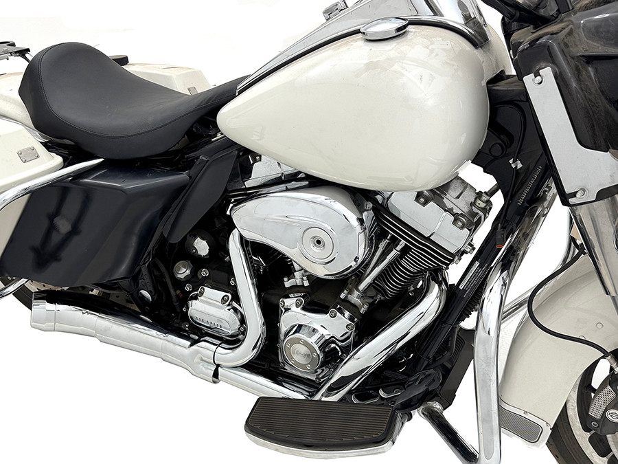 V-Twin #2102 - Cyclone 1-3/4 inch 2 into 1 Exhaust Header Set Chrome