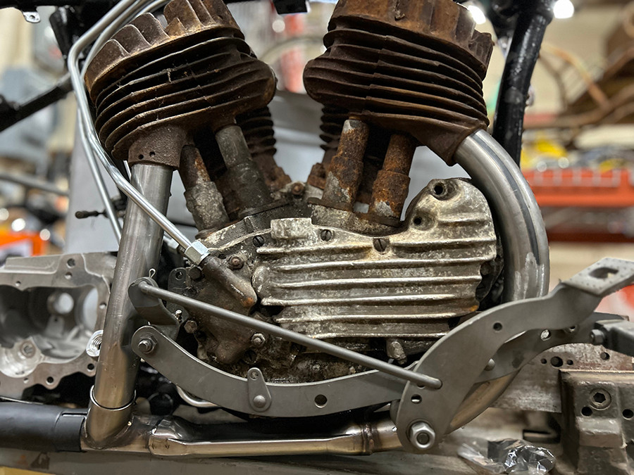 V-Twin #78227 - 45W Exhaust Header Set Raw