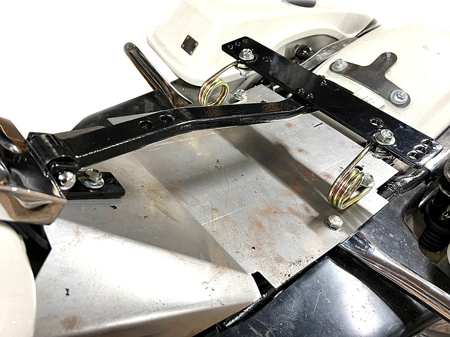 V-Twin - FLT Solo Seat Mount Kit