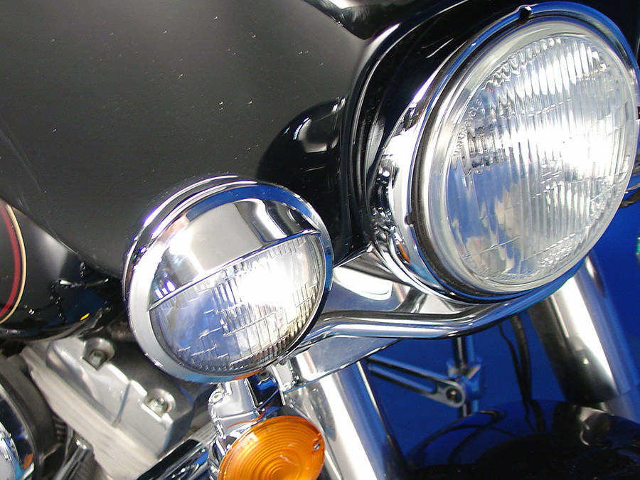 V-Twin - Chrome 4-1/2 inch Deco Spotlamp Visor Set